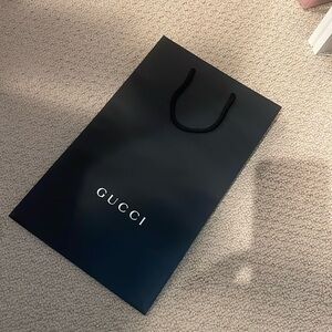 Gucci shopping bag